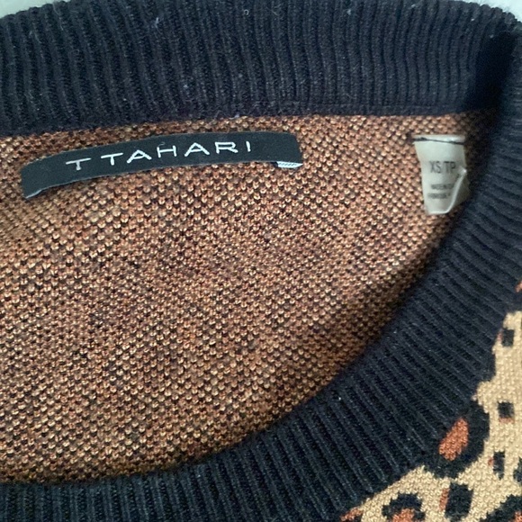 Tahari cheetah print knit sweater - Picture 6 of 6
